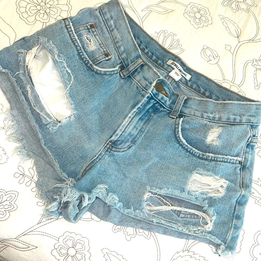 🌻 Billabong Jean cut off shorts 27 🌻